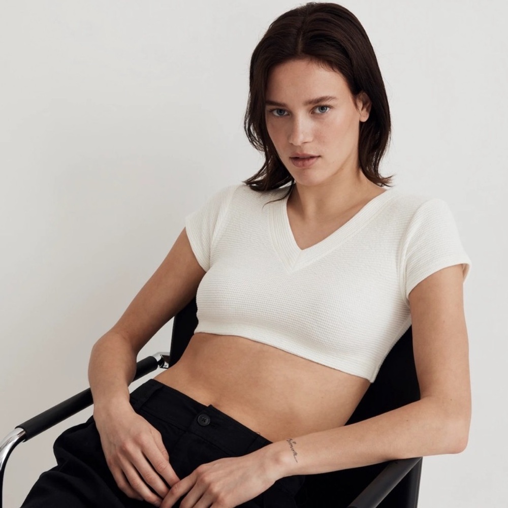 Madewell V-Neck Crop Tee Size Medium
